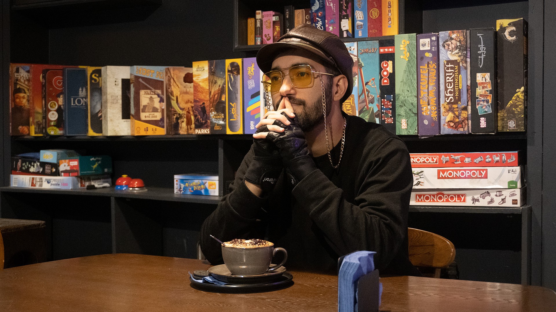 Amir hapel in Coffe public