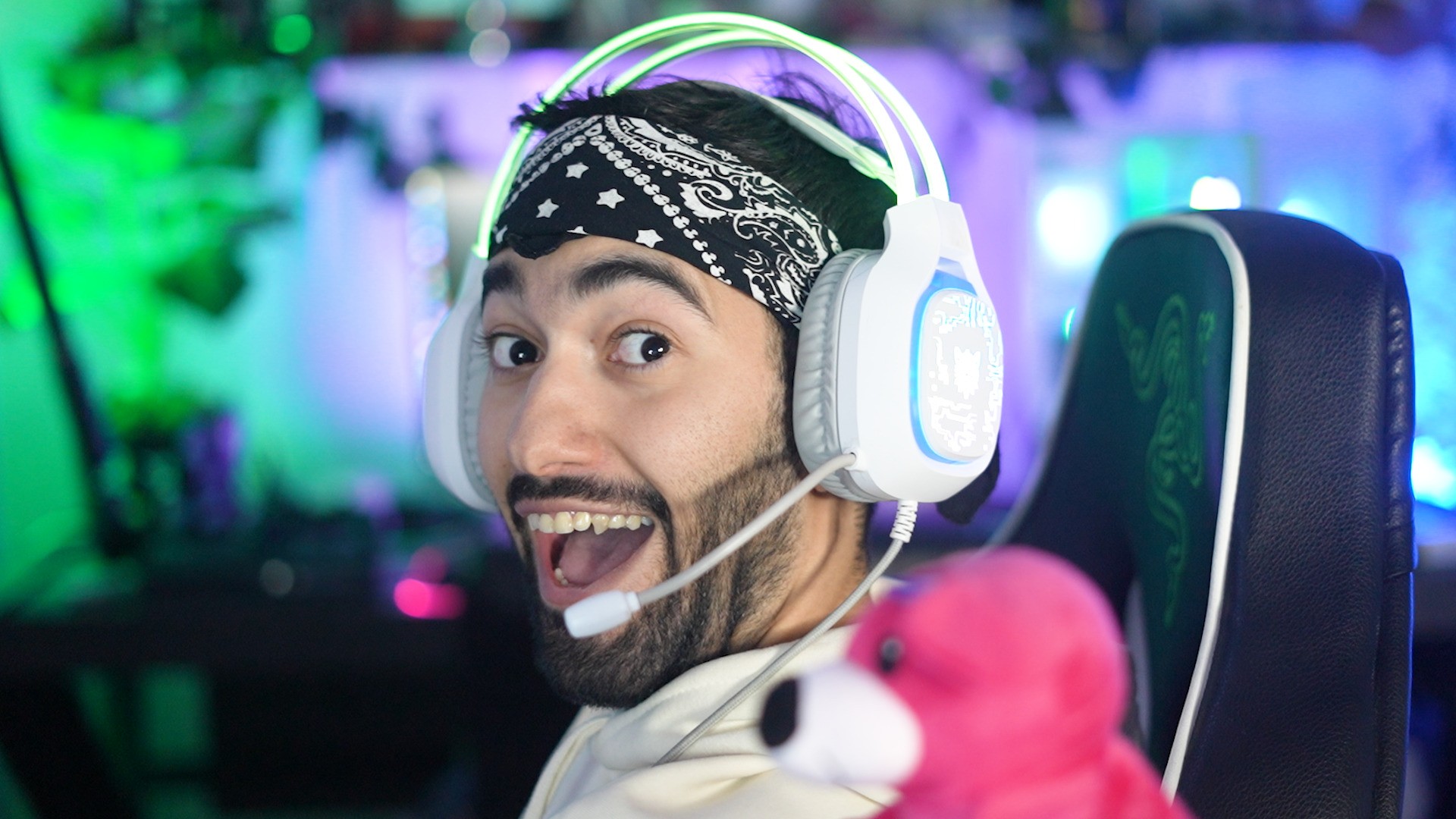 Amir hapel welcome background