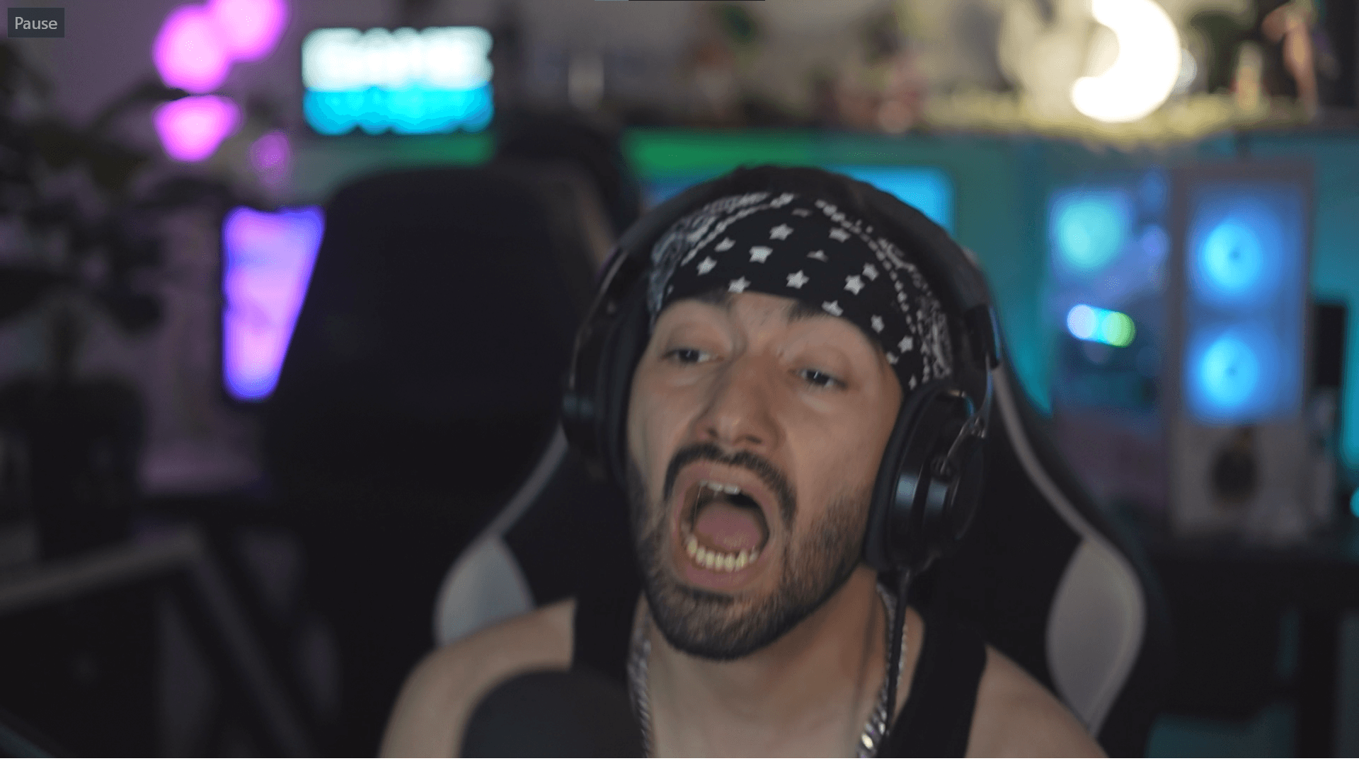 scaring-while-playing-games-amir-hapel